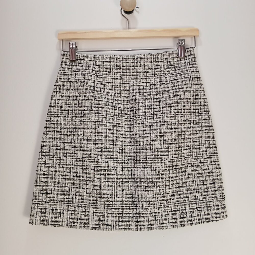 Babaton by Aritzia Tweed Mini Skirt Women Size 4 Black White Career Classic - Picture 3 of 8